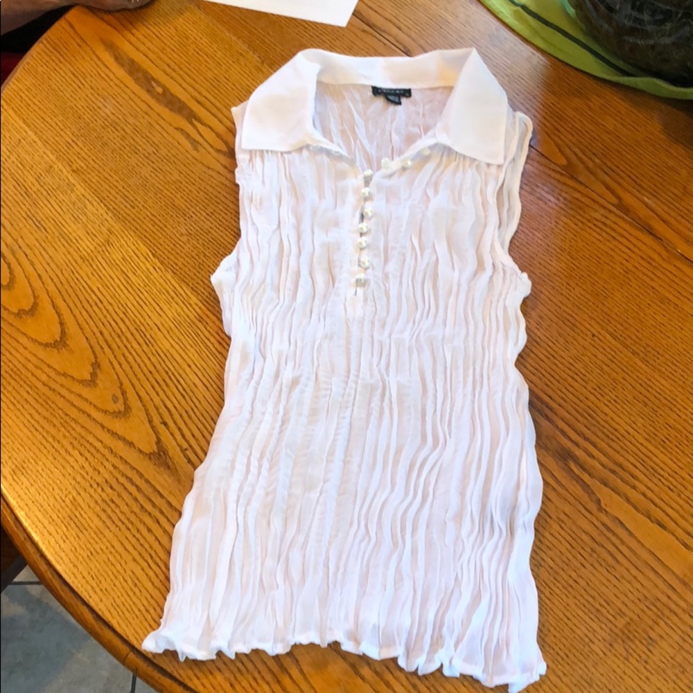 Blouse sleeveless